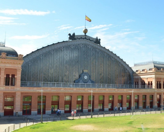  Estação ferroviária 